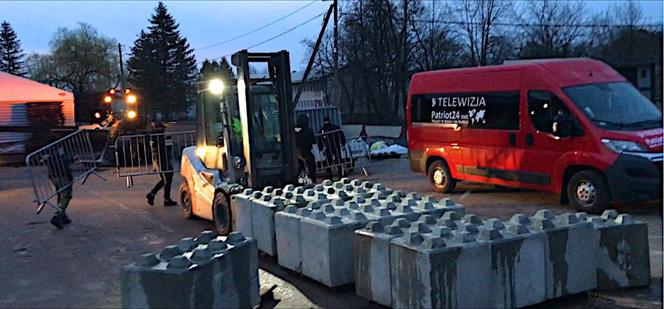 Żołnierze Rutkowskiego zbudowali mur na Podkarpaciu