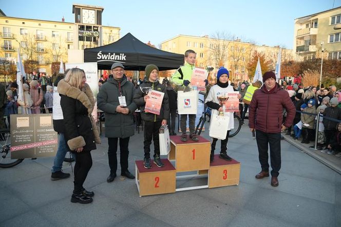 Mali i duzi pobiegli dla Polski! Druga edycja Ulicznych Biegów Niepodległości