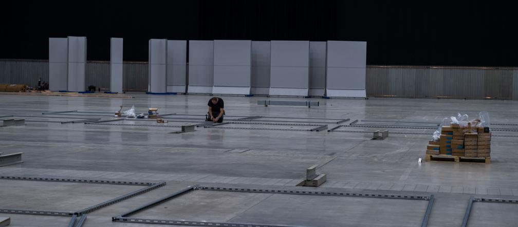 Katowice. Trwa budowa szpitala polowego w MCK