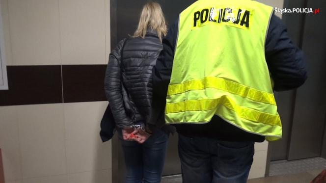 Cios policji w mafię śmieciową: Nielegalne odpady w magazynach w Zawierciu i Częstochowie [ZDJĘCIA, NOWE FAKTY]