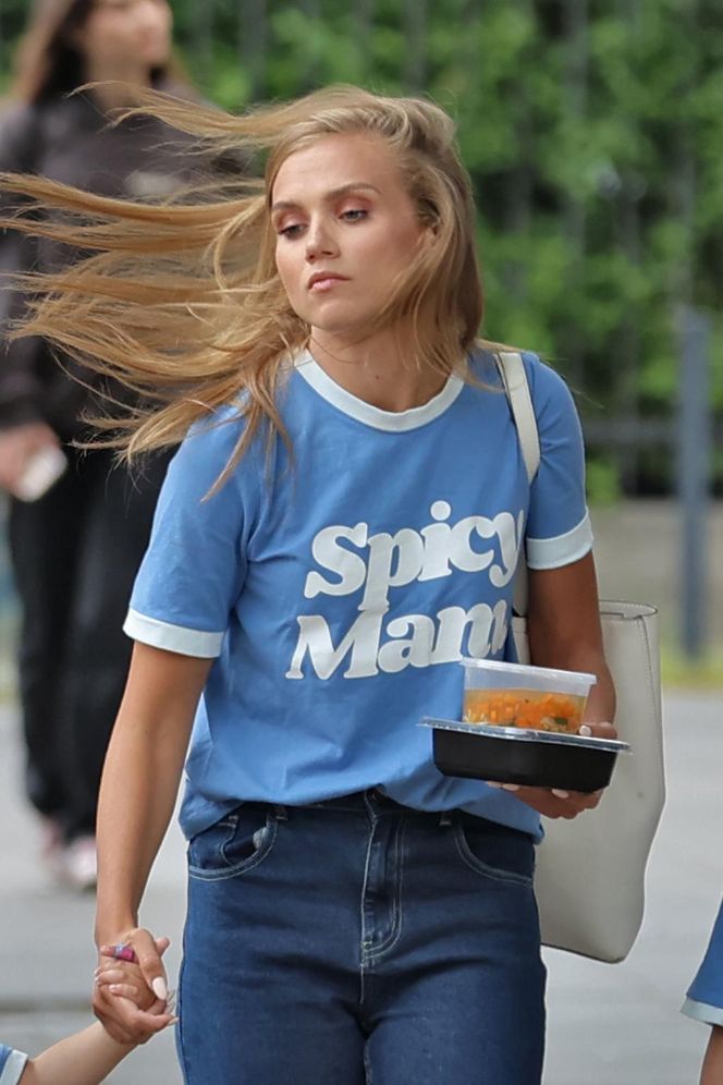 Agnieszka Kaczorowska. Tańcząca z córkami