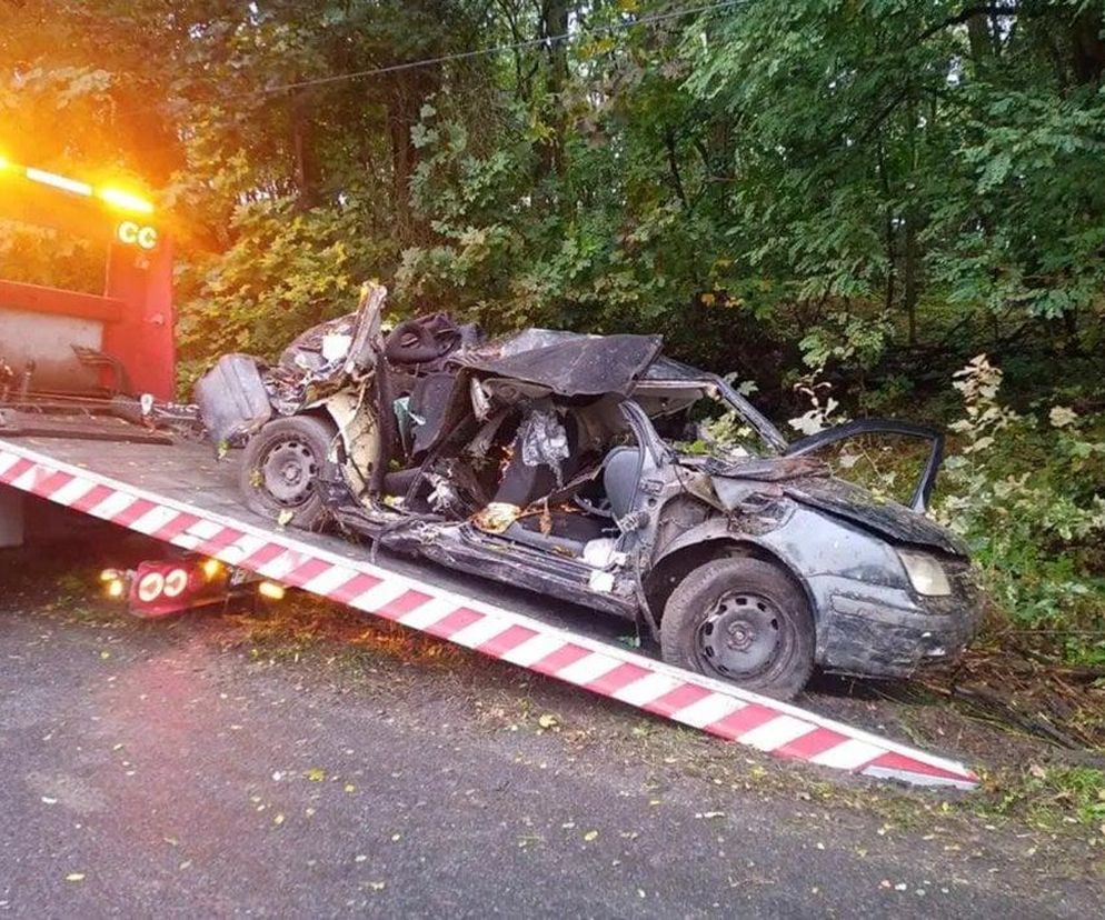 Piotr jechał pijany i naćpany. Samochód został rozerwany. Zginęły dwie osoby 