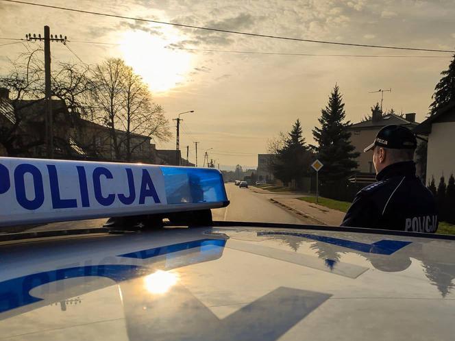 Piątnica. Ewakuacja mieszkańców. Znaleziono niewybuch. Na miejscu są saperzy z Orzysza