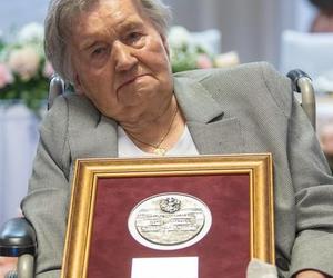 Piękny jubileusz pani Heleny! Mieszkanka powiatu świeckiego skończyła 100 lata! [ZDJĘCIA]