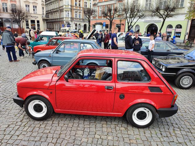 Początek sezonu fanów motoryzacji z czasów PRL