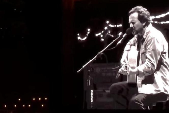 Eddie Vedder zagrał piosenkę z filmu 'Narodziny Gwiazdy' [WIDEO]