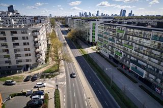 Nowe przejście dla pieszych w Warszawie. Powązkowska z zebrą. Ruszył przetarg