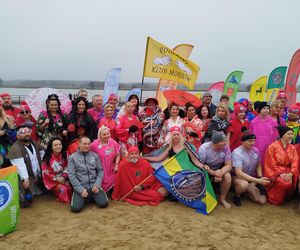 Mazowieckie Morsy otworzyły sezon morsowania 2025/2026 nad zalewem w Siedlcach