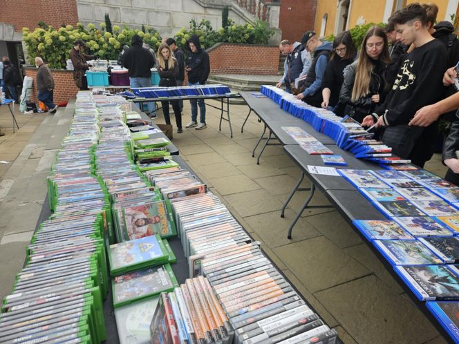 Giełda gier video i vinyli oraz retro granie w Rybniku 