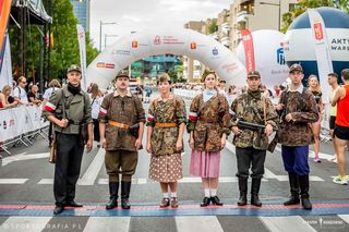 Bieg Powstania Warszawskiego 2025. Utrudnienia w ruchu i zmiany w komunikacji miejskiej!