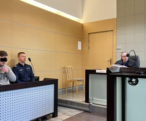 Makabra w Ostrowie. Rozłupał kamieniem czaszkę kurierowi. 