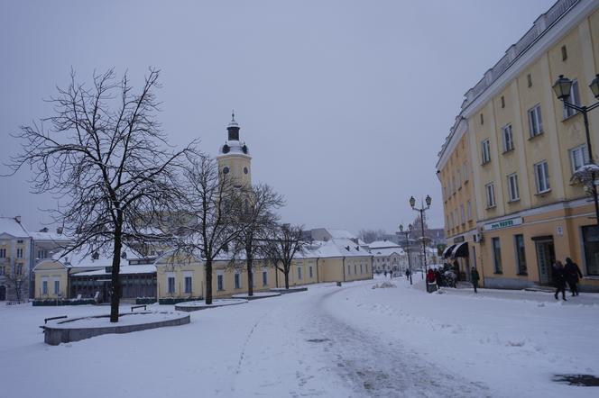 Białystok pod śniegiem. Tak prezentuje się zasypana stolica Podlasia