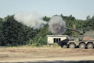 Niemiecka firma KNDS buduje centrum remontowe w Ukrainie. Opóźnienia w dostawach haubic RCH 155