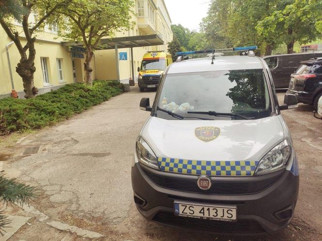 Atak na ratowników medycznych i strażników miejskich