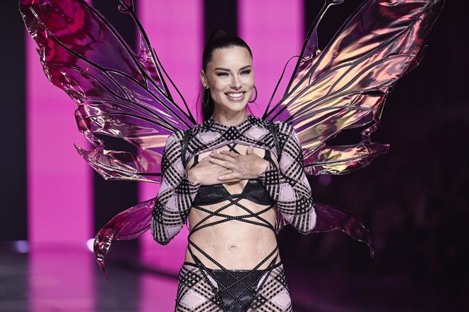 Victoria's Secret Fashion Show 2024 - Adriana Lima