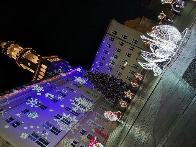 Opole. Świąteczny klimat na RYNKU! Zobacz, jak wygląda centrum miasta na Święta! [ZDJĘCIA]