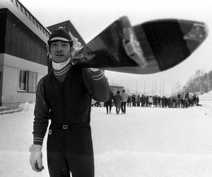 Legenda skoków narciarskich nie żyje. Był wielkim rywalem Polaka. Uznawano go za ikonę skoków