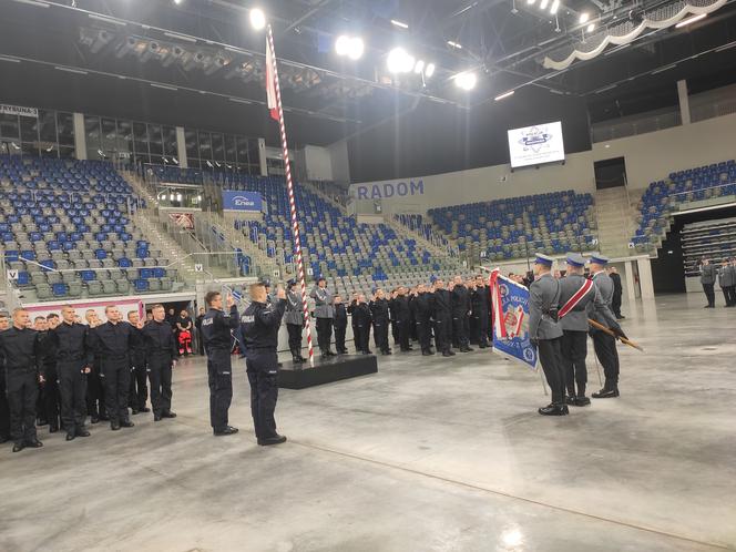 Zaprzysiężenie nowych policjantów