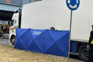 Ciężarówka zmiażdżyła pieszego na pasach w Warszawie. Fatalny wypadek, śmierć na miejscu