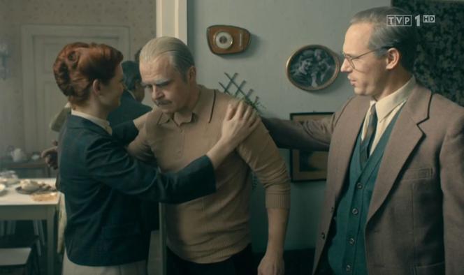 Stulecie Winnych 4 odcinek 41 (odc. 2). Ryszard (Piotr Rogucki), Ania (Urszula Grabowska), Michał (Stefan Pawłowski)