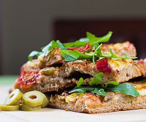 Pizza z mąki żytniej: sprawdzony przepis