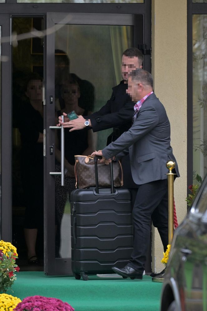 Tłumy gości na ślubie Katarzyny Cichopek i Macieja Kurzajewskiego. Wiemy, kto się pojawił