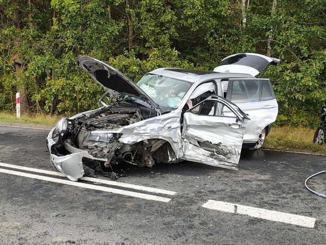 Tragiczny wypadek na DK 11 między Szczecinkiem a Wierzchowem! Nie żyją dwie osoby