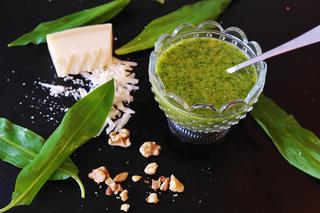 Pesto - oryginalne przepisy na pesto z chilli, awokado, oscypków i ziół