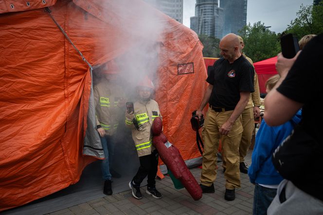 Parada Syrenki przeszła ulicami Warszawy. Tak bawili się mieszkańcy