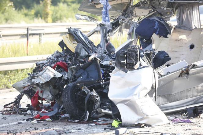 Wypadek polskiego autokaru w Niemczech obok Drezna. NIE ŻYJE 9 osób, około 40 rannych