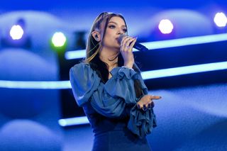 Viki Gabor - wiek, choroba, wzrost, rodzice, piosenki, usta, chłopak, gdzie mieszka, Instagram