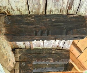 Ruiny domów i gospodarstw z czasem, bardzo powoli odzyskują dawny wygląd - ruinersi są wytrwali