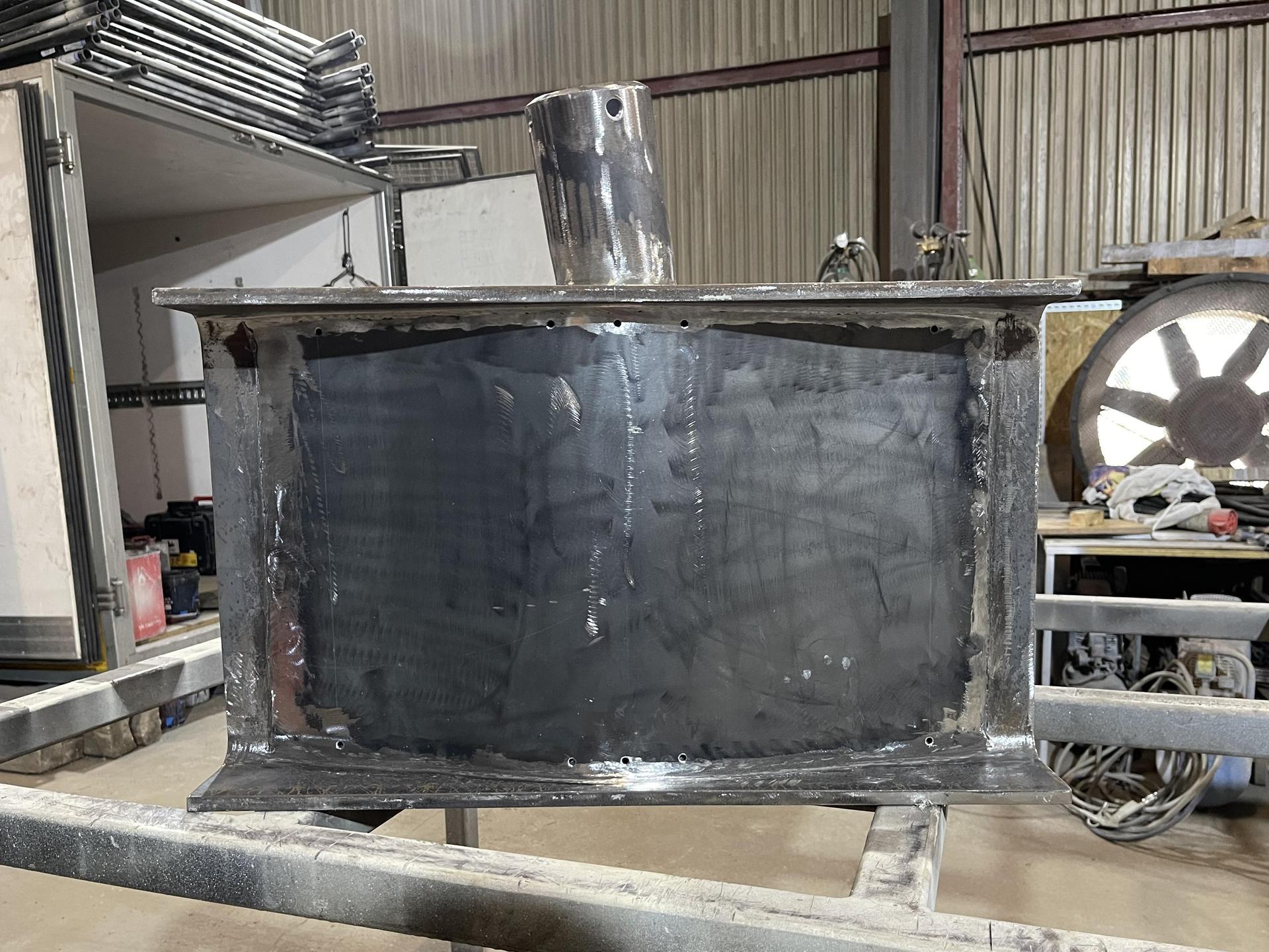 Zdjęcia z budowy pawilonu w Gorzycach