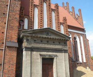Nietypowe miasto w woj. warmińsko-mazurskim. Mieszka w nim mniej osób niż na wielu wsiach
