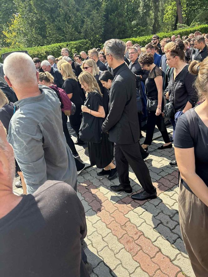 Michał Czernecki z nową partnerką na pogrzebie Joanny Kołaczkowskiej