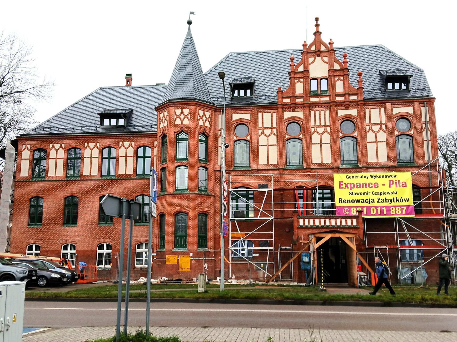 Państwowa Szkoła Muzyczna w Szczecinku po remoncie dachu