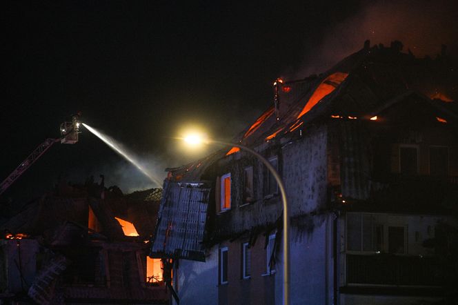 Pożar bloku w Ząbkach. Przerażające zdjęcia z miejsca tragedii