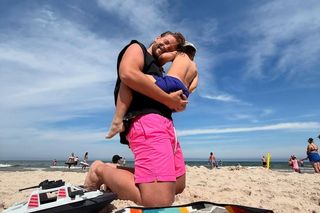 Sebastian Fabijański ruszył z synem na wakacje. Pokazał, jak spędzają czas!