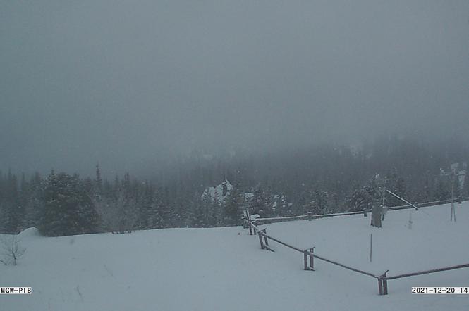 W Tatrach przybywa śniegu. Ogłoszono II stopień zagrożenia lawinowego