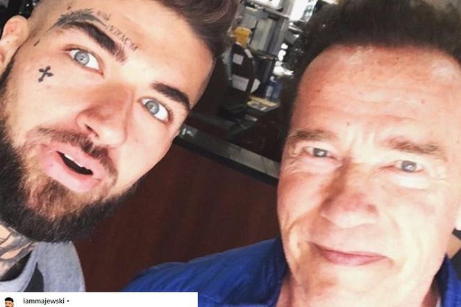 Daniel Majewski i Arnold Schwarzenegger na wspólnym selfie