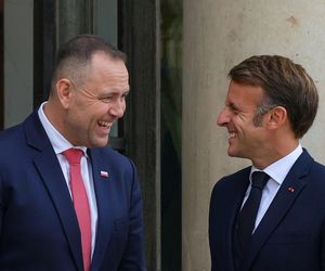 Nawrocki spotkał się z Macronem