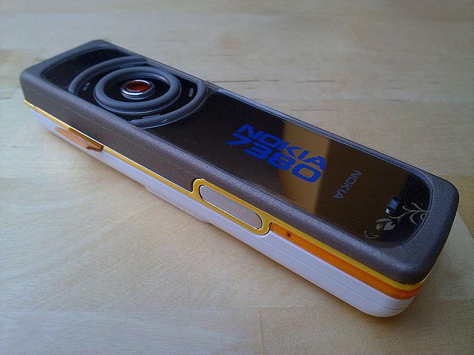 Nokia 7380