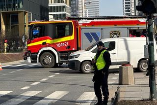 Fragment elewacji spadł z 27. piętra hotelu