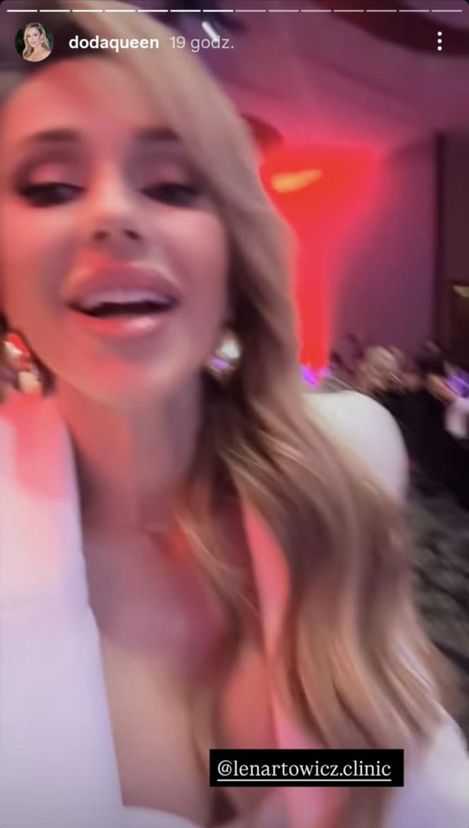 Doda cała na biało