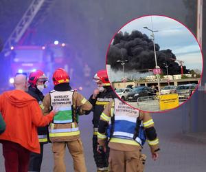 Gigantyczny pożar magazynu w Katowicach. Nad miastem unoszą się gęste kłęby dymu