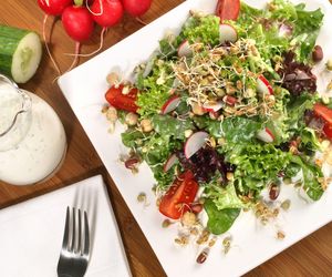 Chcesz dożyć 100 lat? Ekspert radzi, by jeść więcej tych produktów