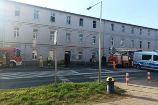  Inowrocław. Śmiertelny pożar przy ul. Toruńskiej. 7 innych osób ewakuowali strażacy [ZDJĘCIA].