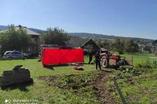 Traktor przygniótł mężczyznę. Koszmarny wypadek w Dydni [GALERIA]