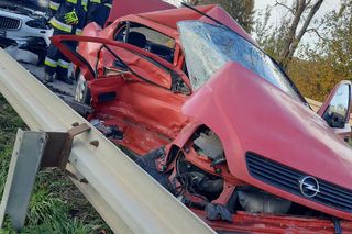 Tragiczny wypadek w miejscowości Wzdół Kolonia. Nie żyją dwie osoby, kolejne dwie są ranne