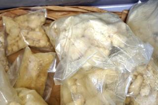 Zrobił z samochodu mobilny magazyn. Policjanci znaleźli łącznie 24 kg narkotyków